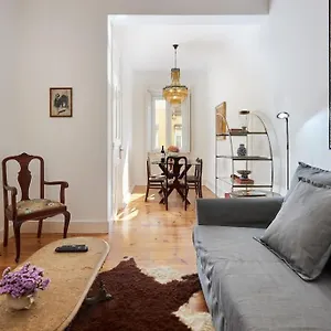 charming-lisbon-central-apartment.hotels-lisbon-portugal.com/
